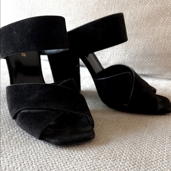 Elegant Black Women's Heels - Picture 1 of 3